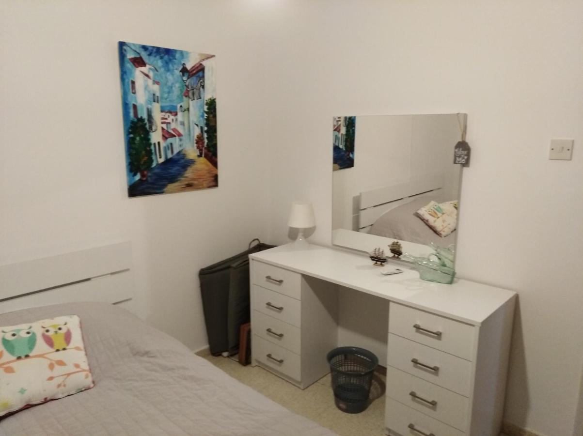 Larnaca, Pervolia 1 Bedroom Seaside Apartment Ngoại thất bức ảnh