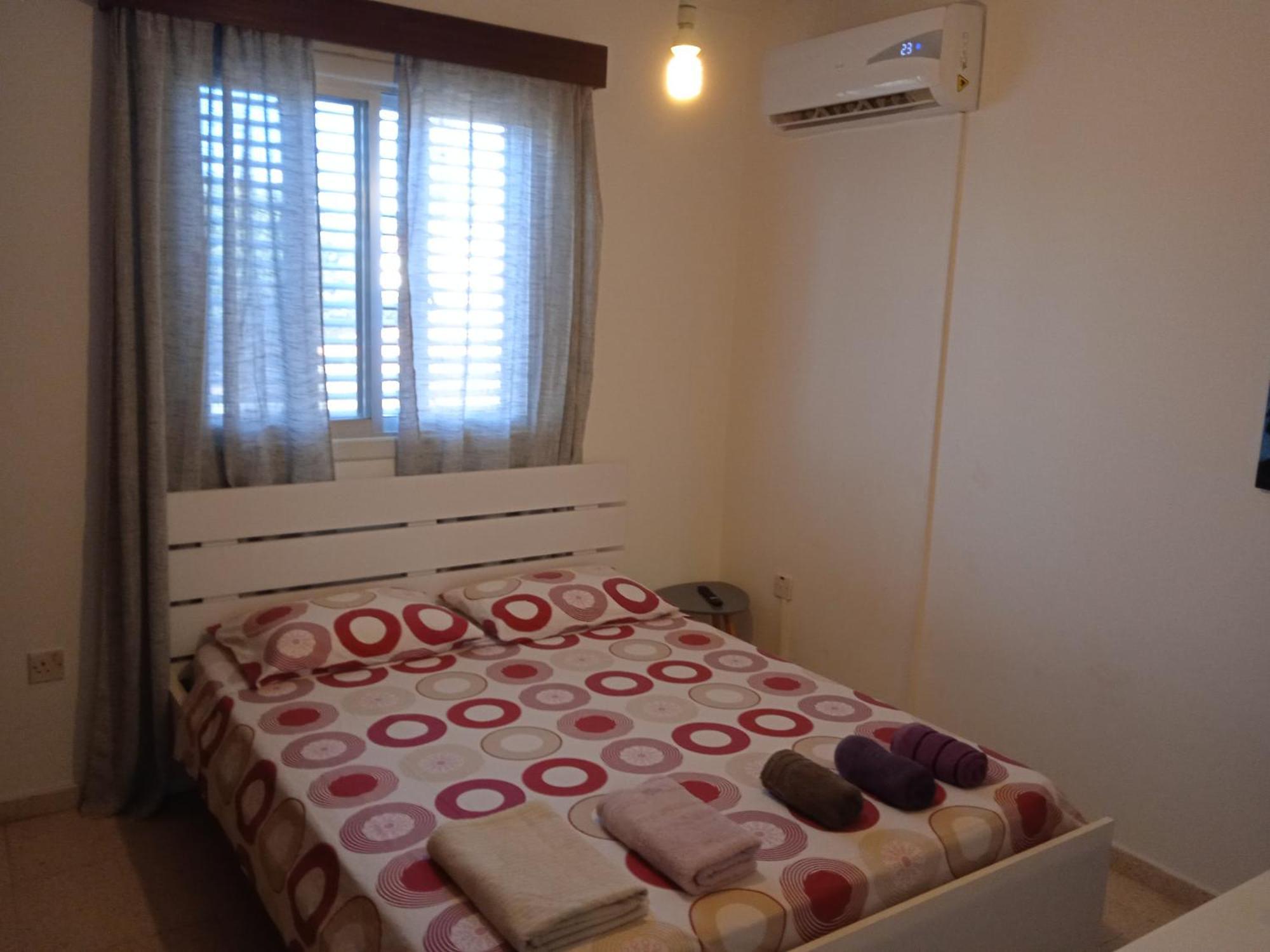 Larnaca, Pervolia 1 Bedroom Seaside Apartment Ngoại thất bức ảnh
